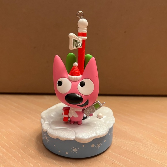 Hallmark Keepsake Ornament. Hoops & YoYo. Cell-ebrating Christmas. QXG6304. - Picture 7 of 11